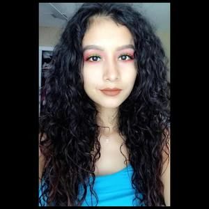 Meet your Posher, Lydia